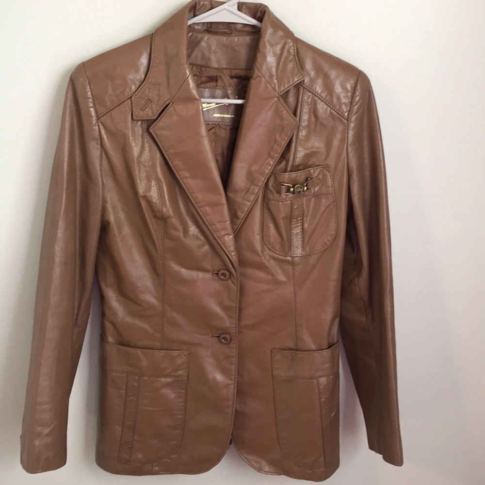 Etienne Aigner women’s leather jacket size 10 but fits more like a size 6